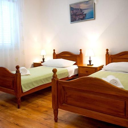 Apartments And Rooms Robi Podstrana Extérieur photo