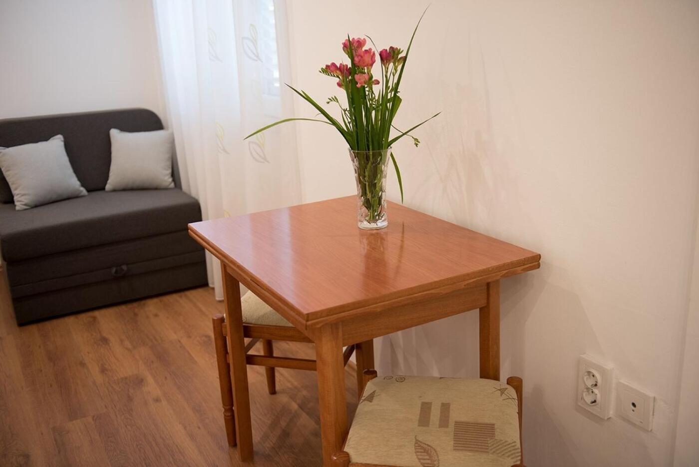 Apartments And Rooms Robi Podstrana Extérieur photo