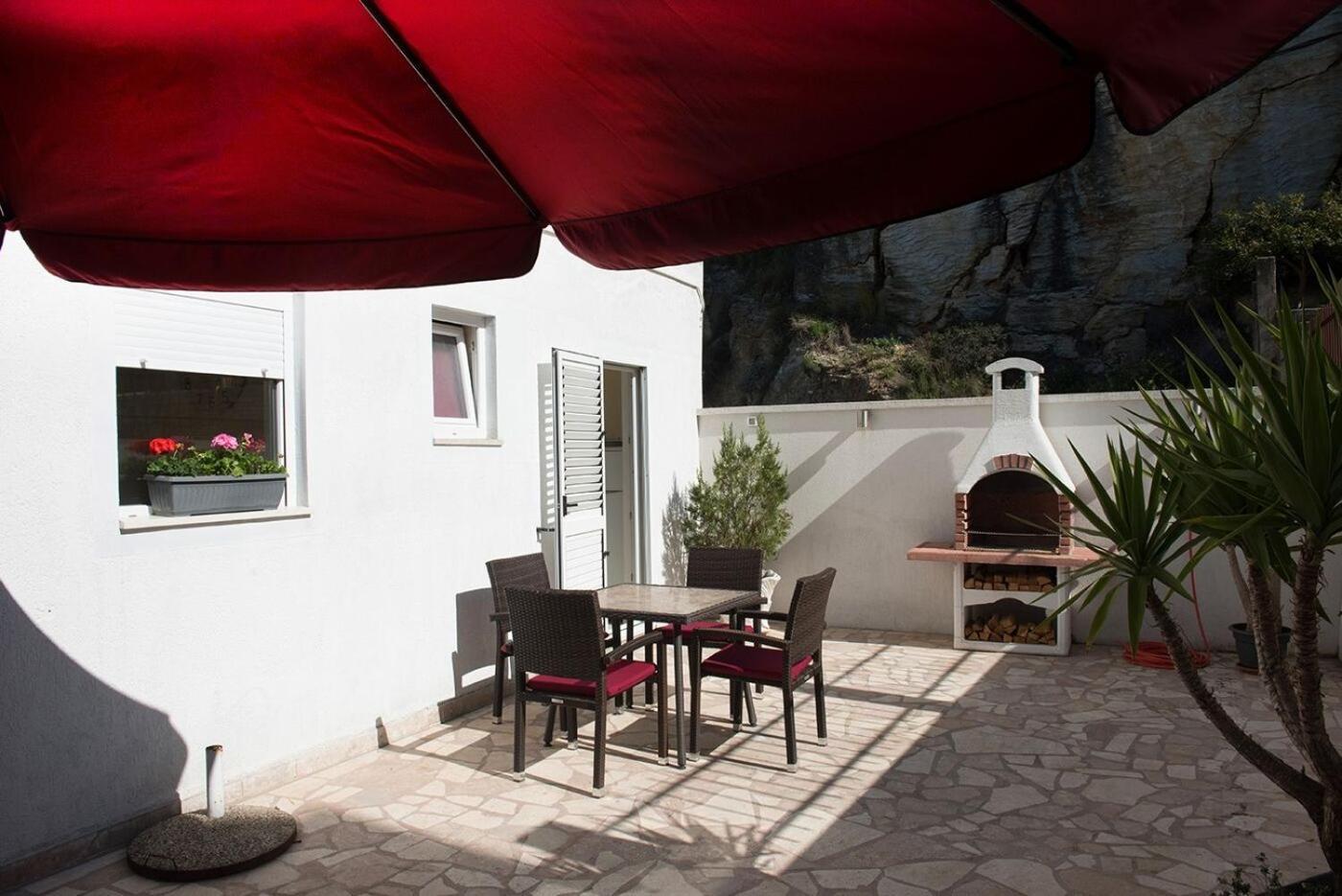 Apartments And Rooms Robi Podstrana Extérieur photo
