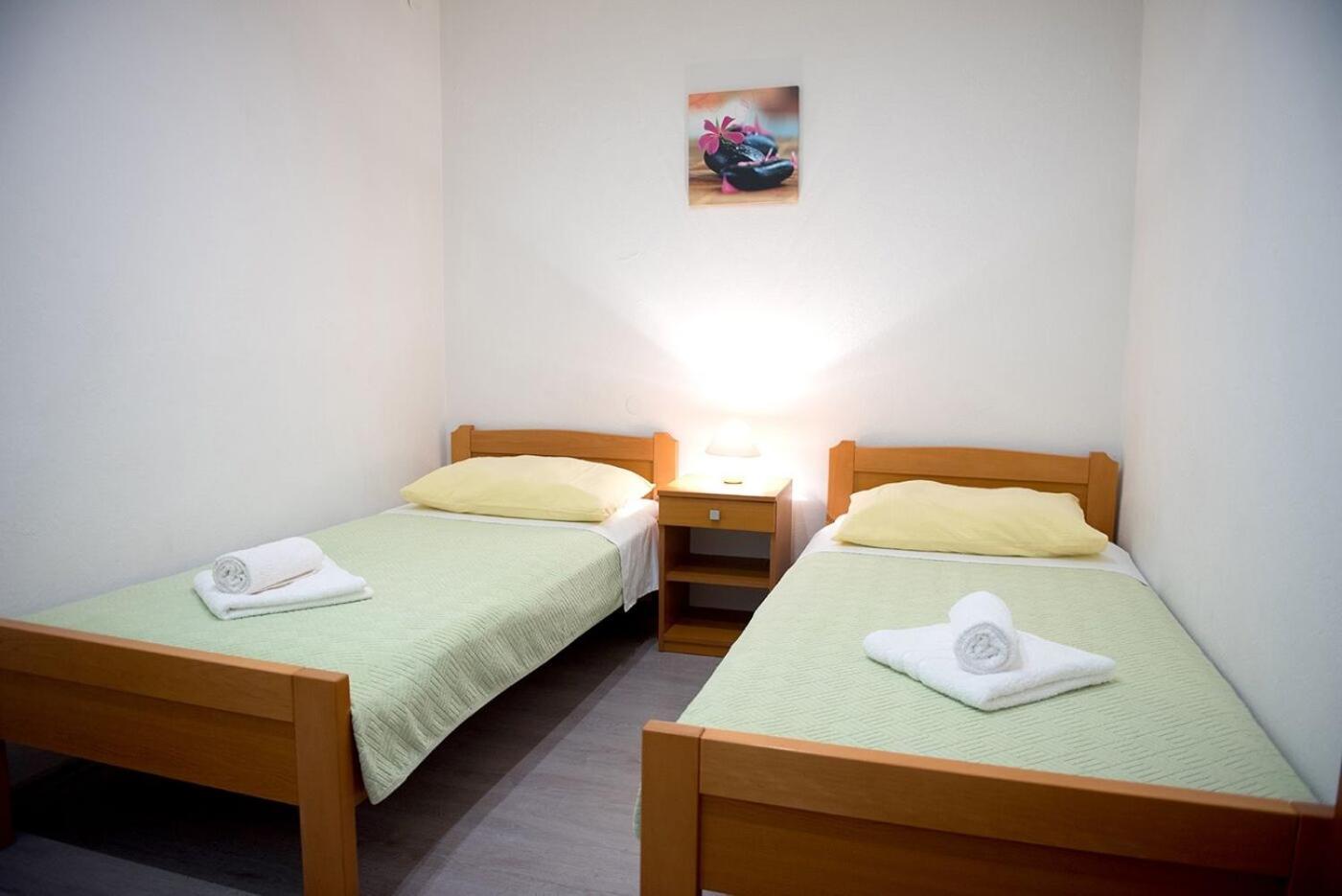 Apartments And Rooms Robi Podstrana Extérieur photo